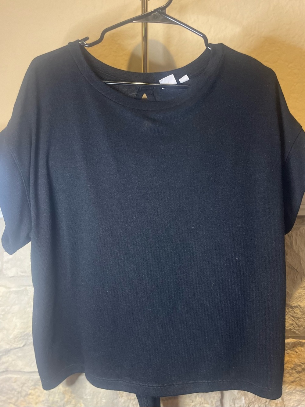 GAP Black Crop Shirt with Back Slit, Cap Sleeve, and Double Tie Waist Size XL